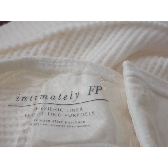 Free People Intimately Lovin
This Feelin Bodysuit NWOT - Picture 10 of 13